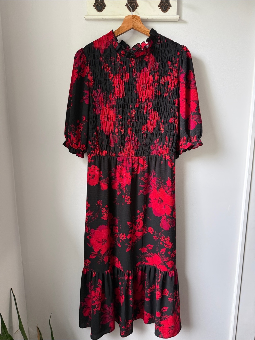 London Fog Black Midi Dress with Red Floral Print Evening High neck Elegant